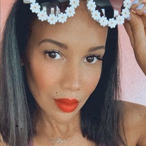 Meet your Posher, Chanelle